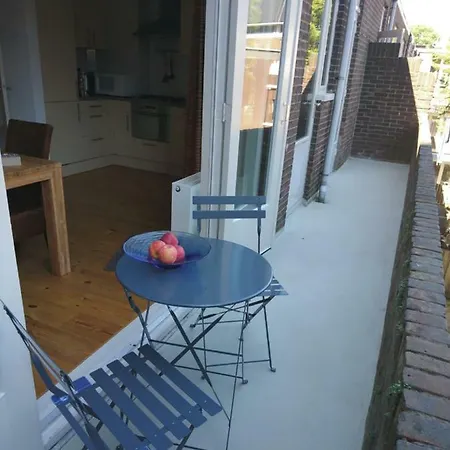 Hiltje - To Dordrecht
