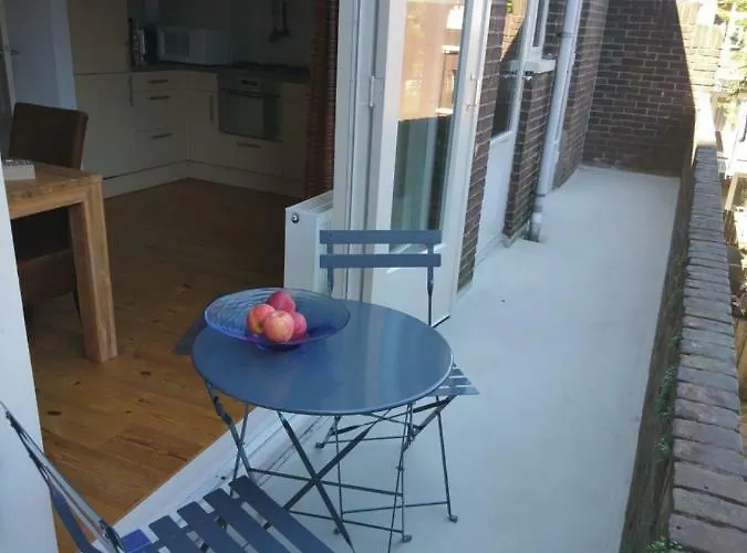 Hiltje - To Dordrecht